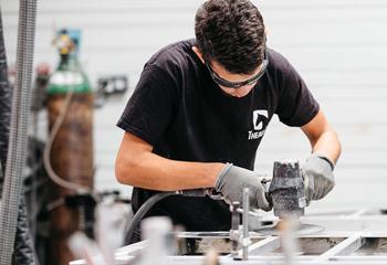 Théault lance une nouvelle usine pour ses 100 ans 