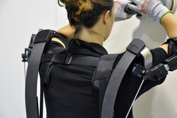 Exosquelette bras en hauteur et tendus | GOBIO